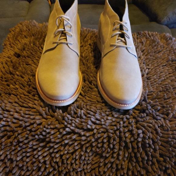 Boots - Picture 2 of 4